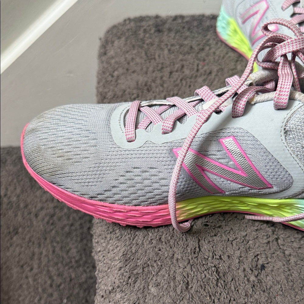New Balance Light Gray with Pink and Multicolor Sole - Picture 3 of 5